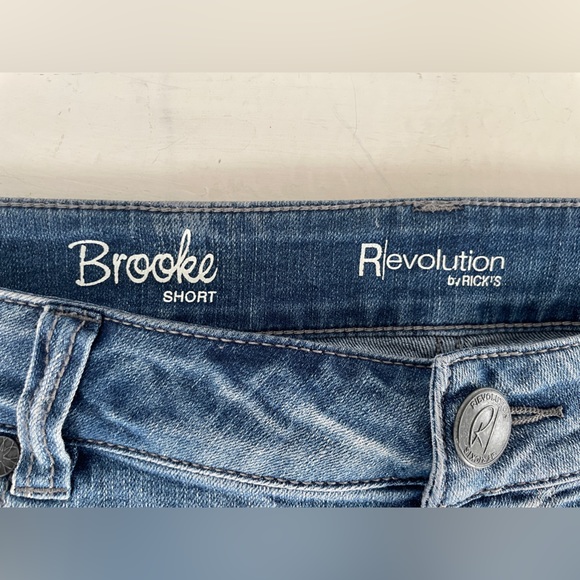 2/30 Light Wash Sequin Detail Revolution Shorts - Picture 5 of 13